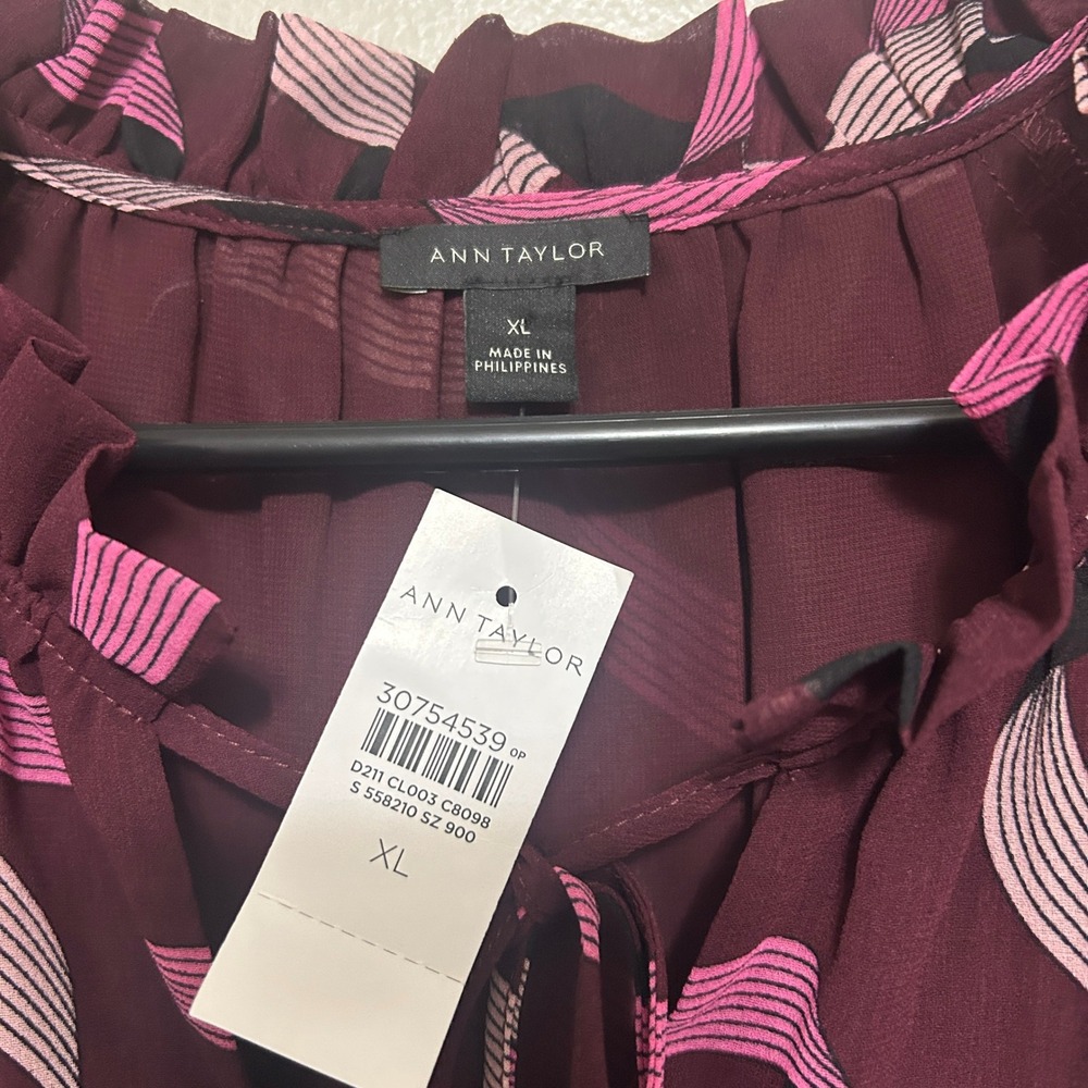 Ann Taylor Blouse Womens XL Burgundy Pink NWT Abstract Ribbon Ruffle Tie Neck - Picture 4 of 9